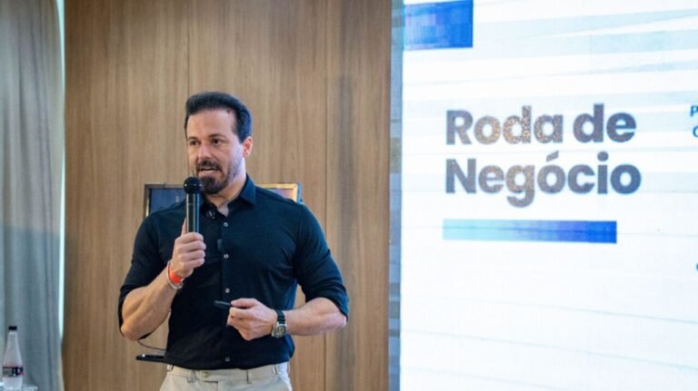 Executivo catarinense leva debate sobre gestão de marcenarias à ForMóbile 2026
