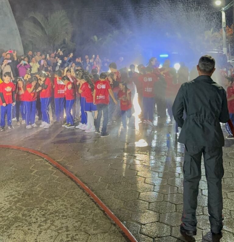 formatura Bombeiro Mirim em Treze de Maio
