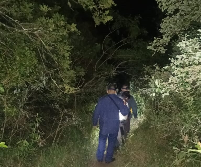 queda em trilha