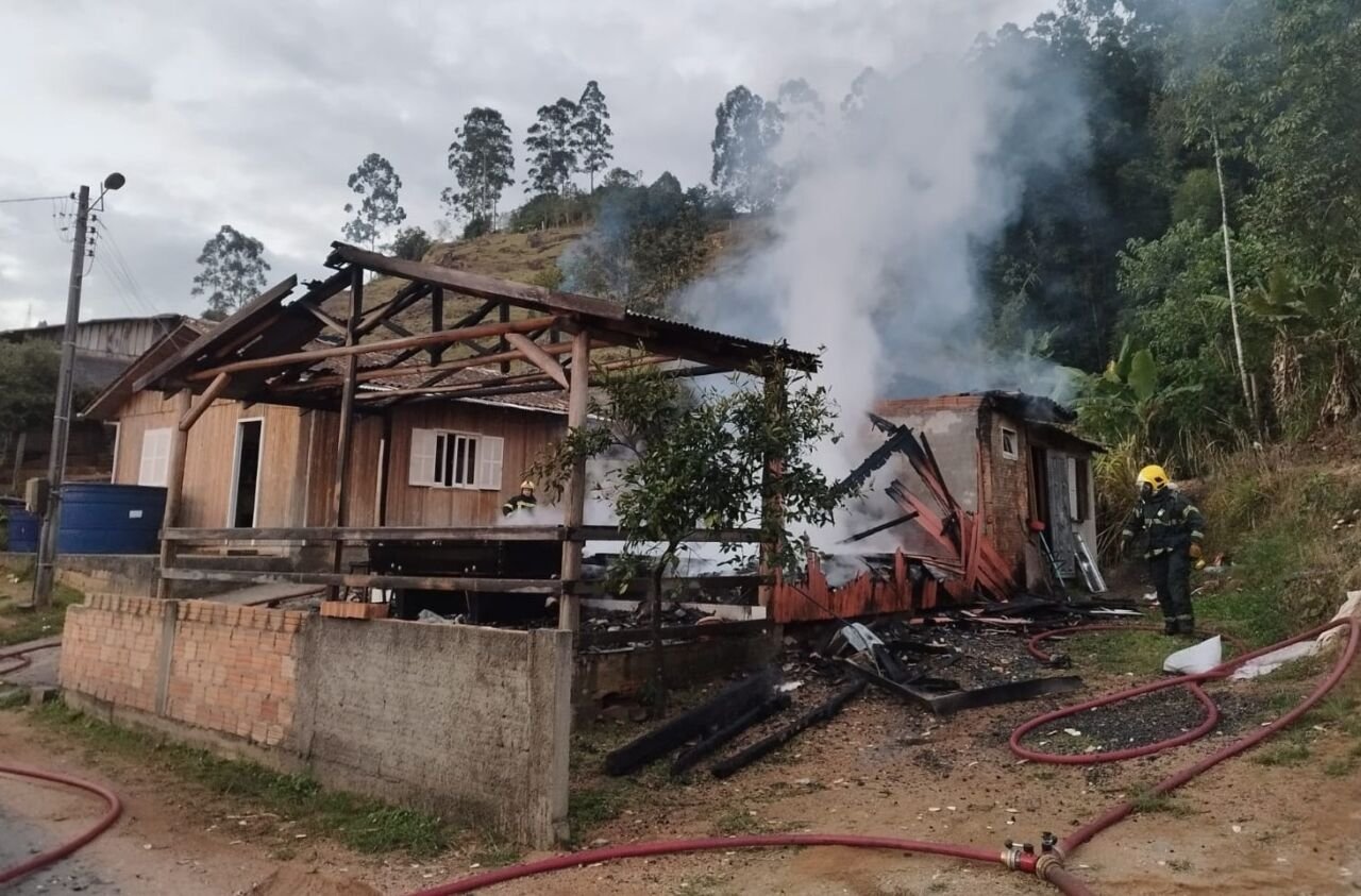 incêndio em residência São Ludgero