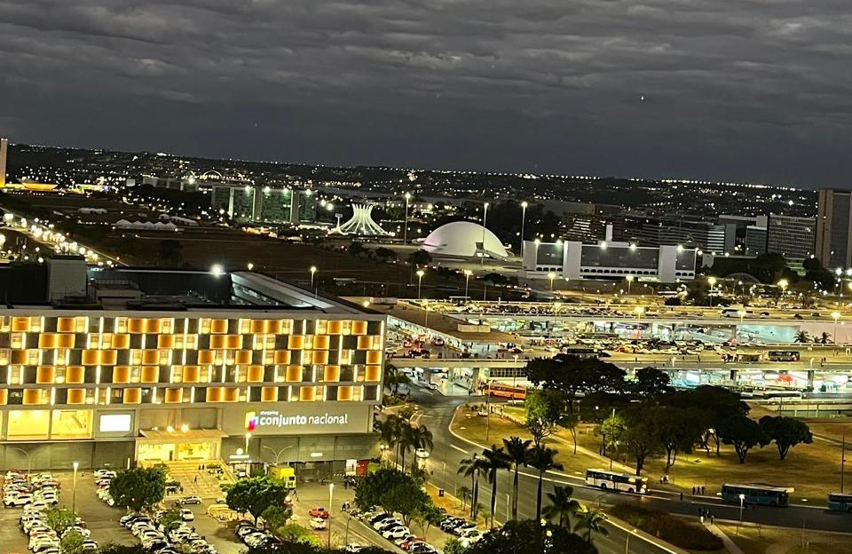 Brasília acompanha crise do Banco Master