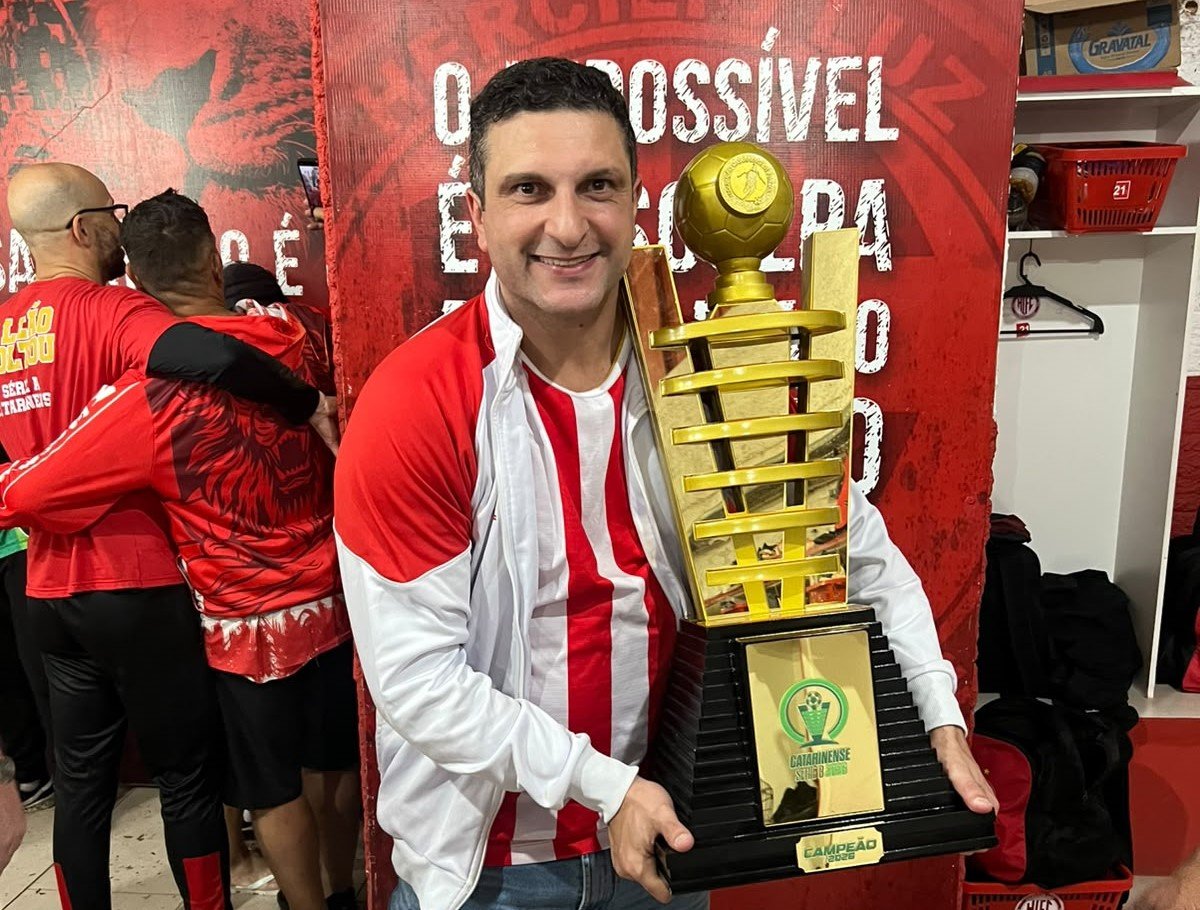 Símbolo do Hercílio Luz faz a festa