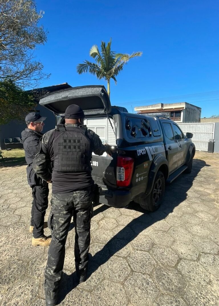 Operação policial que investiga homicídio cumpre mandados em Jaguaruna e Sangão