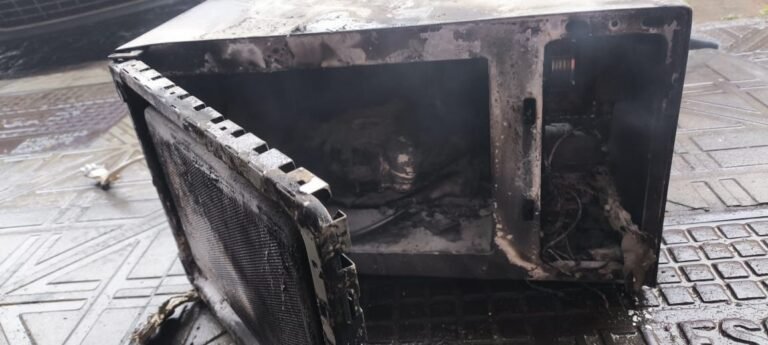 Incêndio atinge sala comercial no Centro de Laguna
