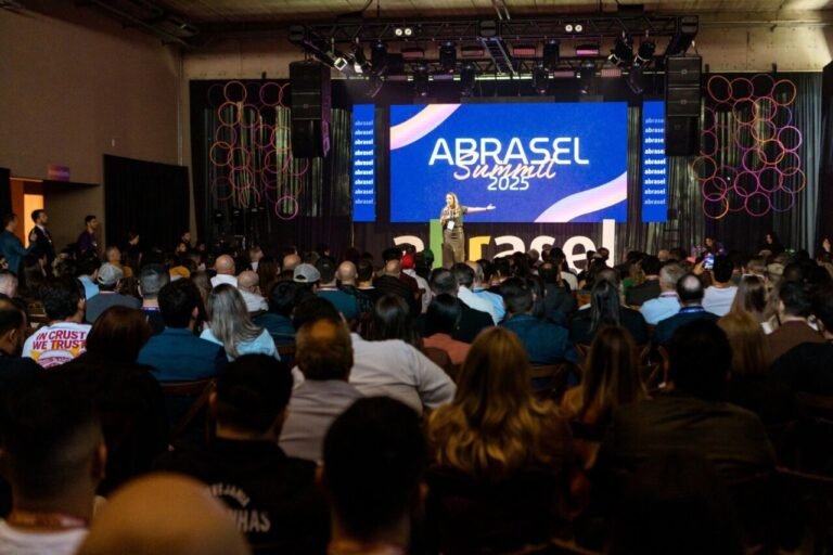 Pré-venda para o Abrasel Summit 2026 já está aberta; evento será em outubro, em Florianópolis