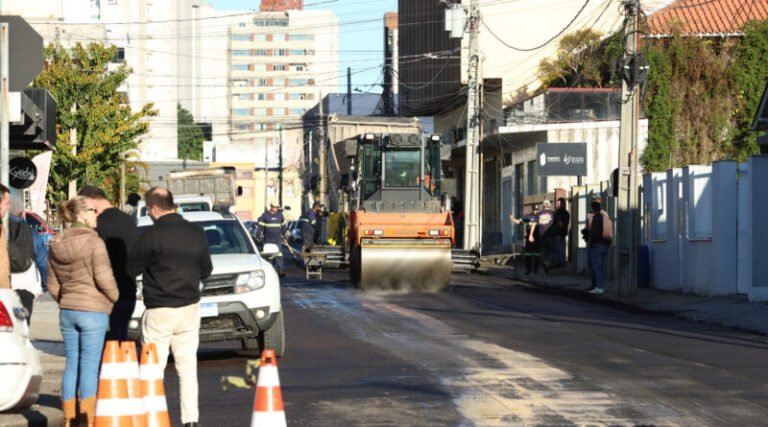 Operação Tapete Preto vai revitalizar quase 60 mil metros quadrados de ruas em Tubarão