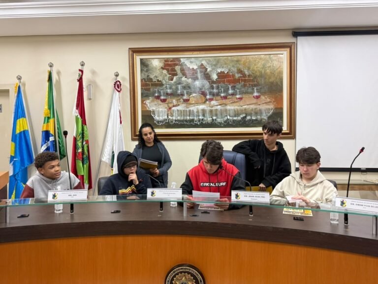 Vereador na Escola Capivari de Baixo