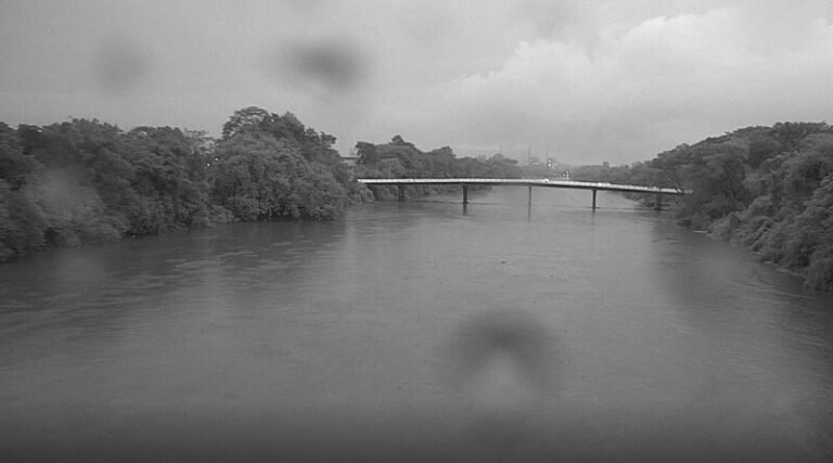 Defesa Civil mantém alerta para chuva intensa; Rio Tubarão segue em nível normal
