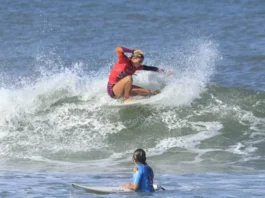 Giassi Surf Tour chega à Praia da Vila em Imbituba Giassi Supermercados Surf Tour