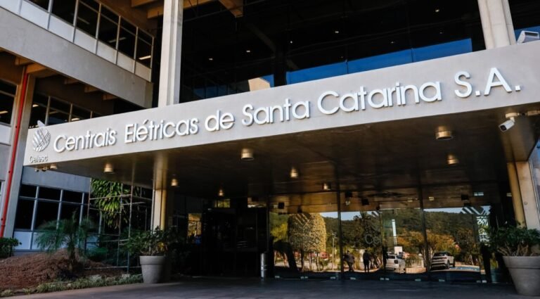 Concurso da Celesc tem salários de até R$ 6,9 mil; veja cargos e inscrições