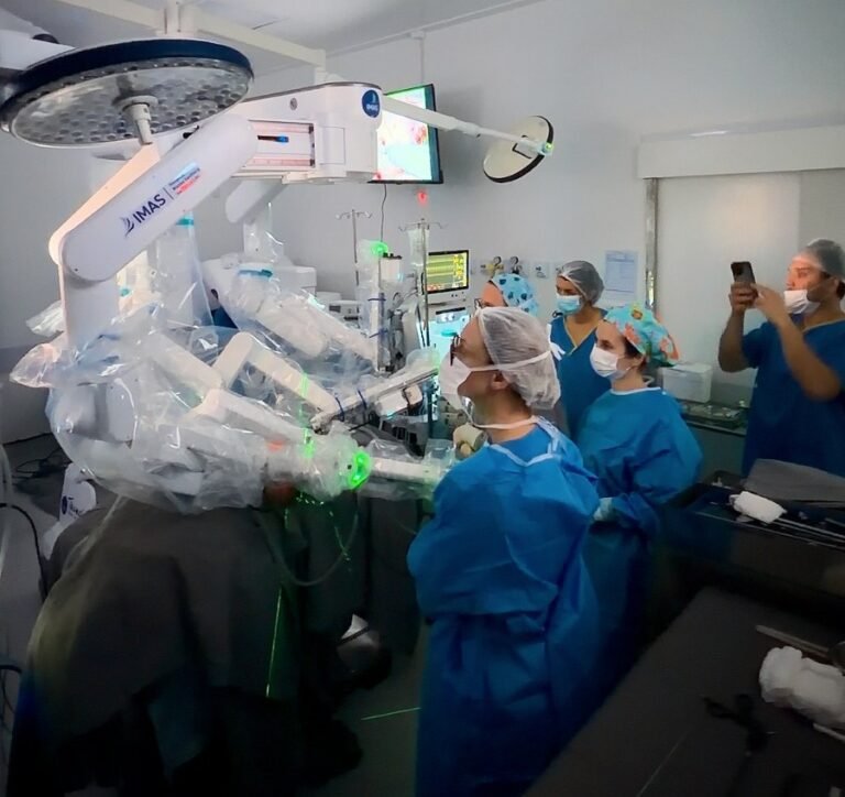cirurgia robótica pediátrica