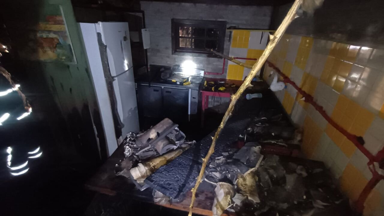 incêndio em estabelecimento comercial