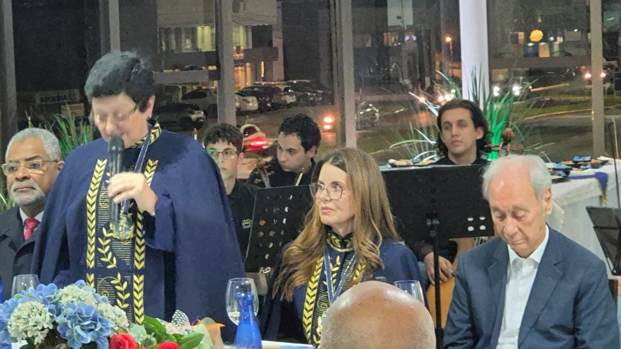professora Jussara toma posse na Acatul