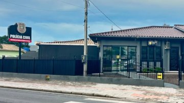 pai-e-preso-preventivamente-por-suspeita-de-tortura-contra-filho-de-5-anos-em-morro-da-fumaca