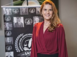 Direito de Família: quando o papel do advogado vai além do processo Tatiana Meneghel – Autora do artigo Advogada, especialista em Direito Constitucional, ex-professora de Direito de Família e Sucessões da Unisul e presidente da Comissão de Estágio e Exame de Ordem da OAB/SC.