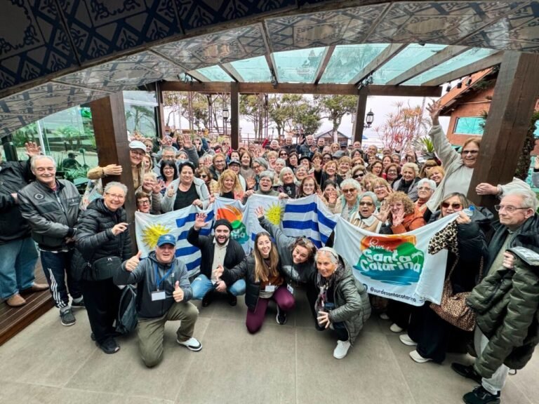Araranguá recebe cerca de 100 turistas uruguaios em roteiro pelo Extremo Sul de SC