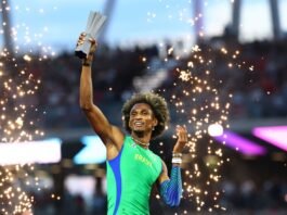Alison dos Santos é campeão do Ultimate 2026 nos 400m com barreiras