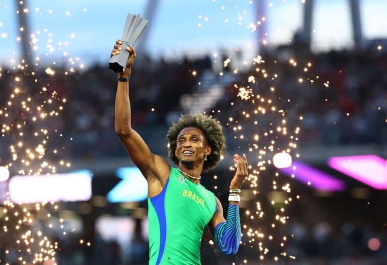 Alison dos Santos é campeão do Ultimate 2026 nos 400m com barreiras