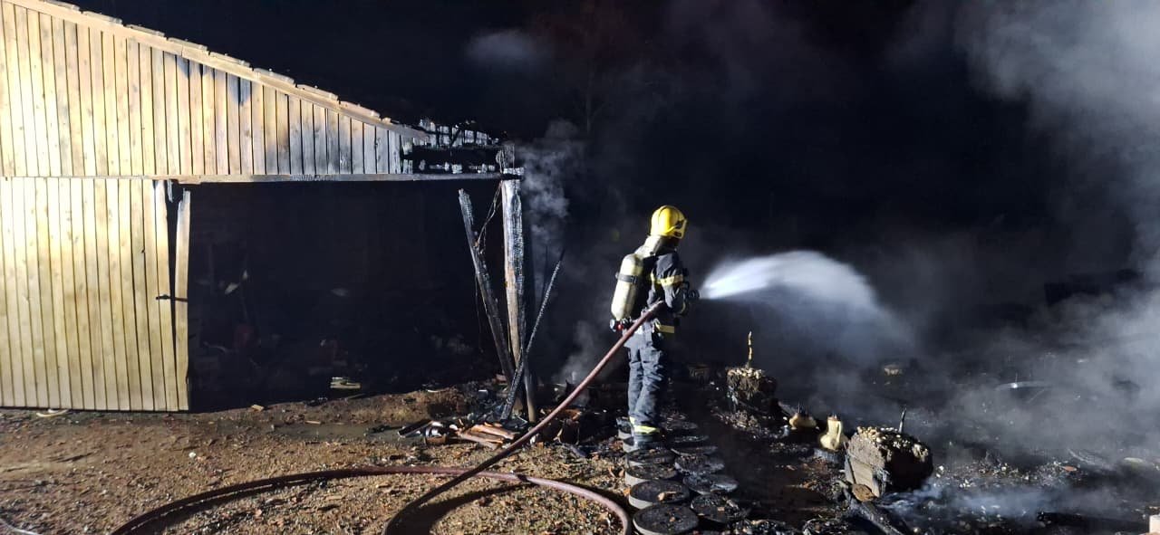 Incêndio destrói lanchonete em Grão-Pará