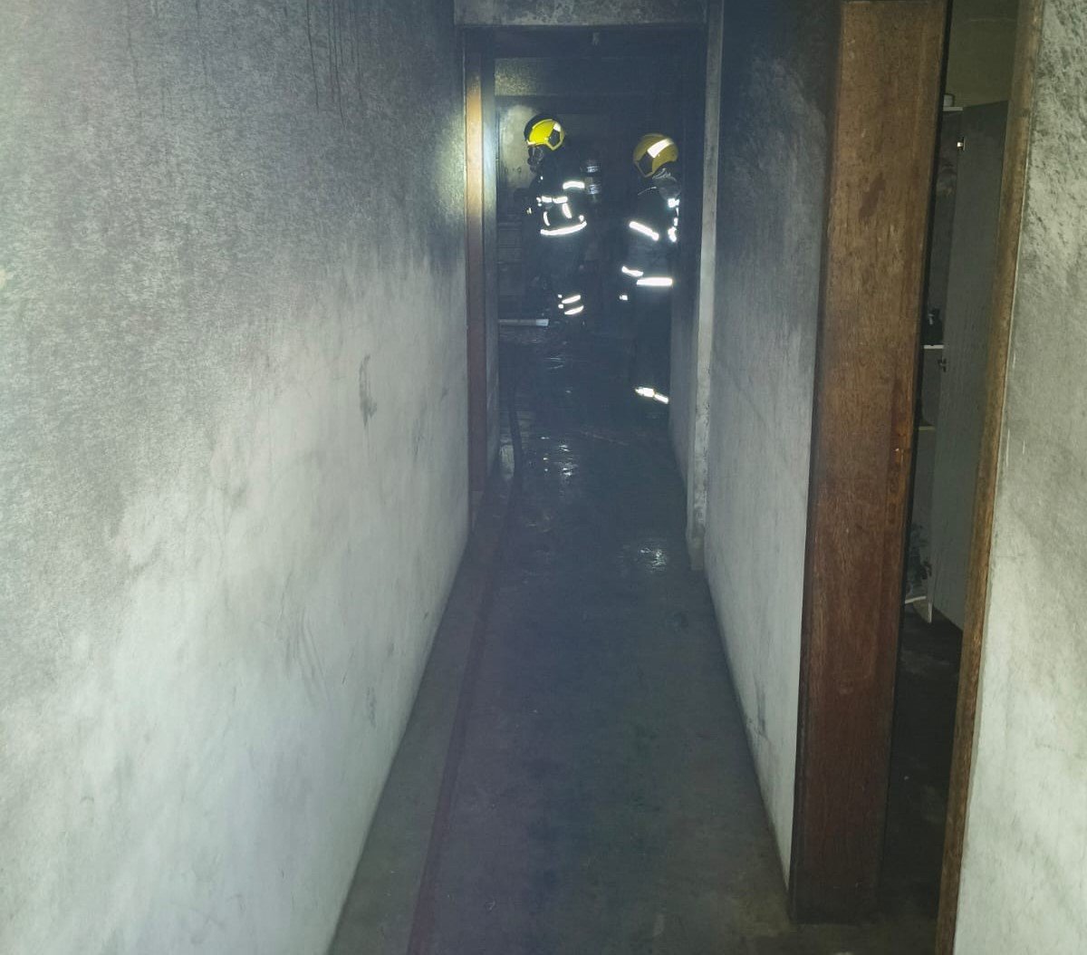 Incêndio em kitnet mobiliza bombeiros em Tubarão