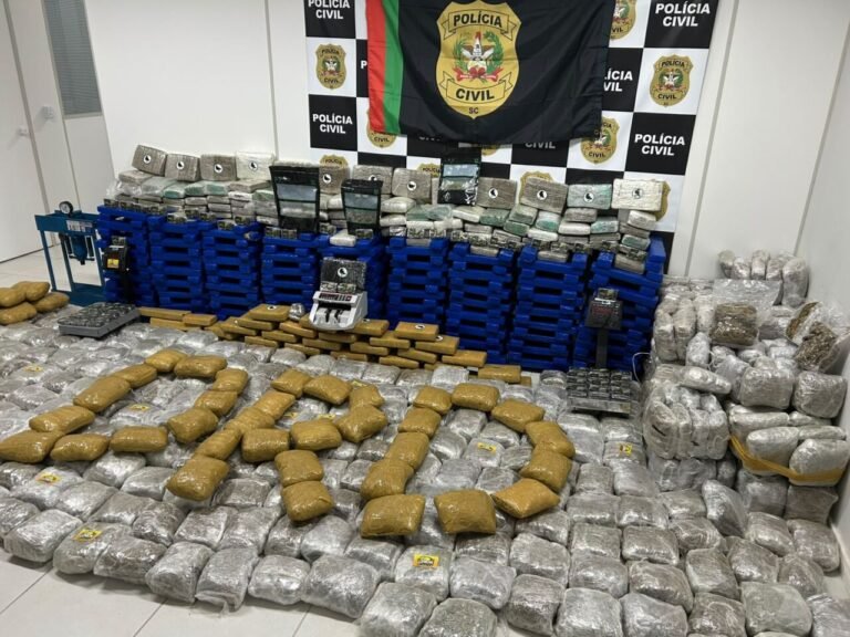 Polícia Civil apreende cerca de 635 kg de drogas em Biguaçu