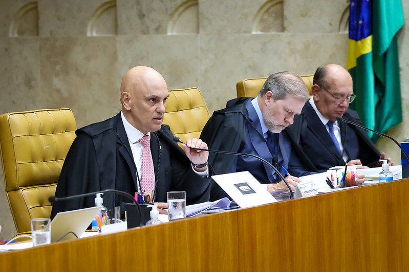 Dra analisa a crise no STF