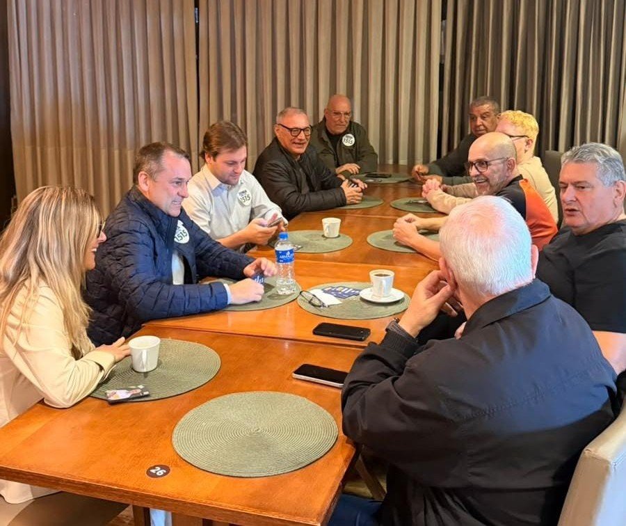 Joma recebe a imprensa