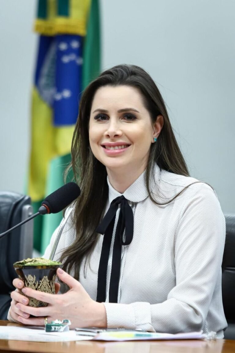 Pelo Estado entrevista Carol De Toni, candidata ao Senado por Santa Catarina 