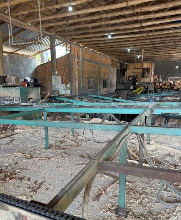 Jovem de 18 anos sofre acidente de trabalho com máquina em Armazém