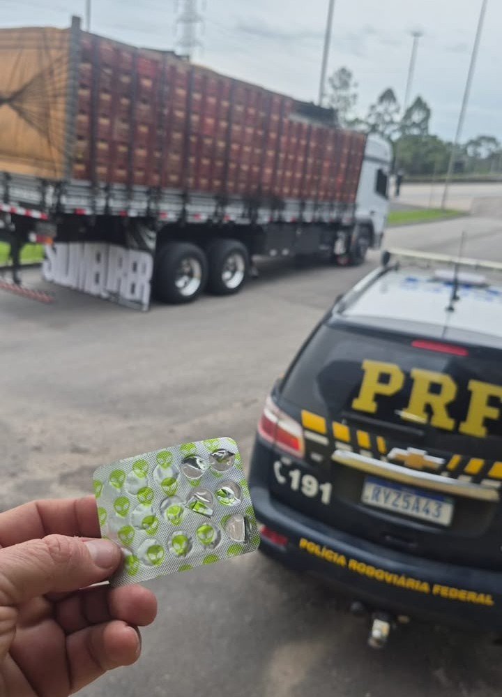 Caminhoneiro preso na BR-101