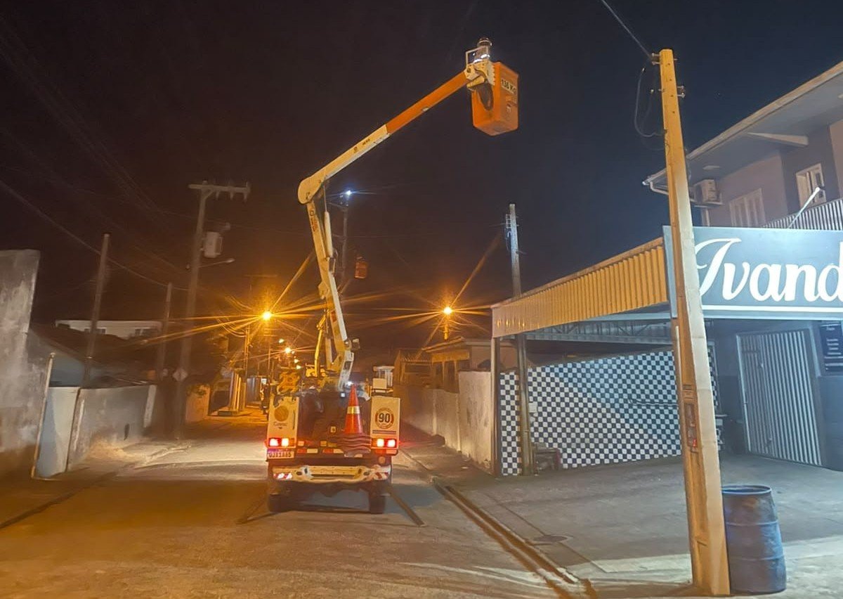 Celesc reforça rede elétrica em Laguna