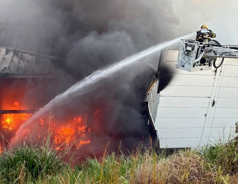 incêndio em fábrica de ração em São Ludgero