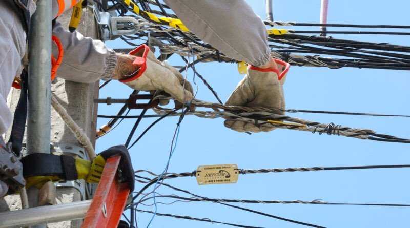 retirada de fios obsoletos em Tubarão retirada de fios obsoletos em Tubarão